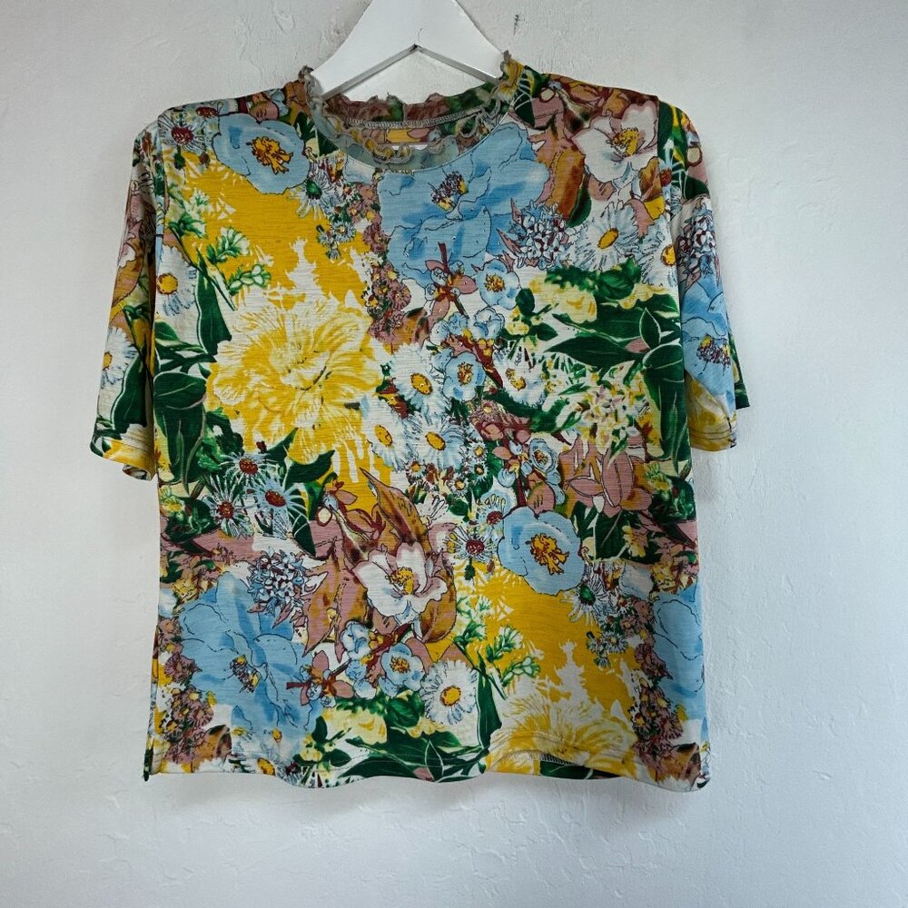 Womens Floral Print Short Sleeve Top with Ruffle Neck Size M-L Multicolor Boho